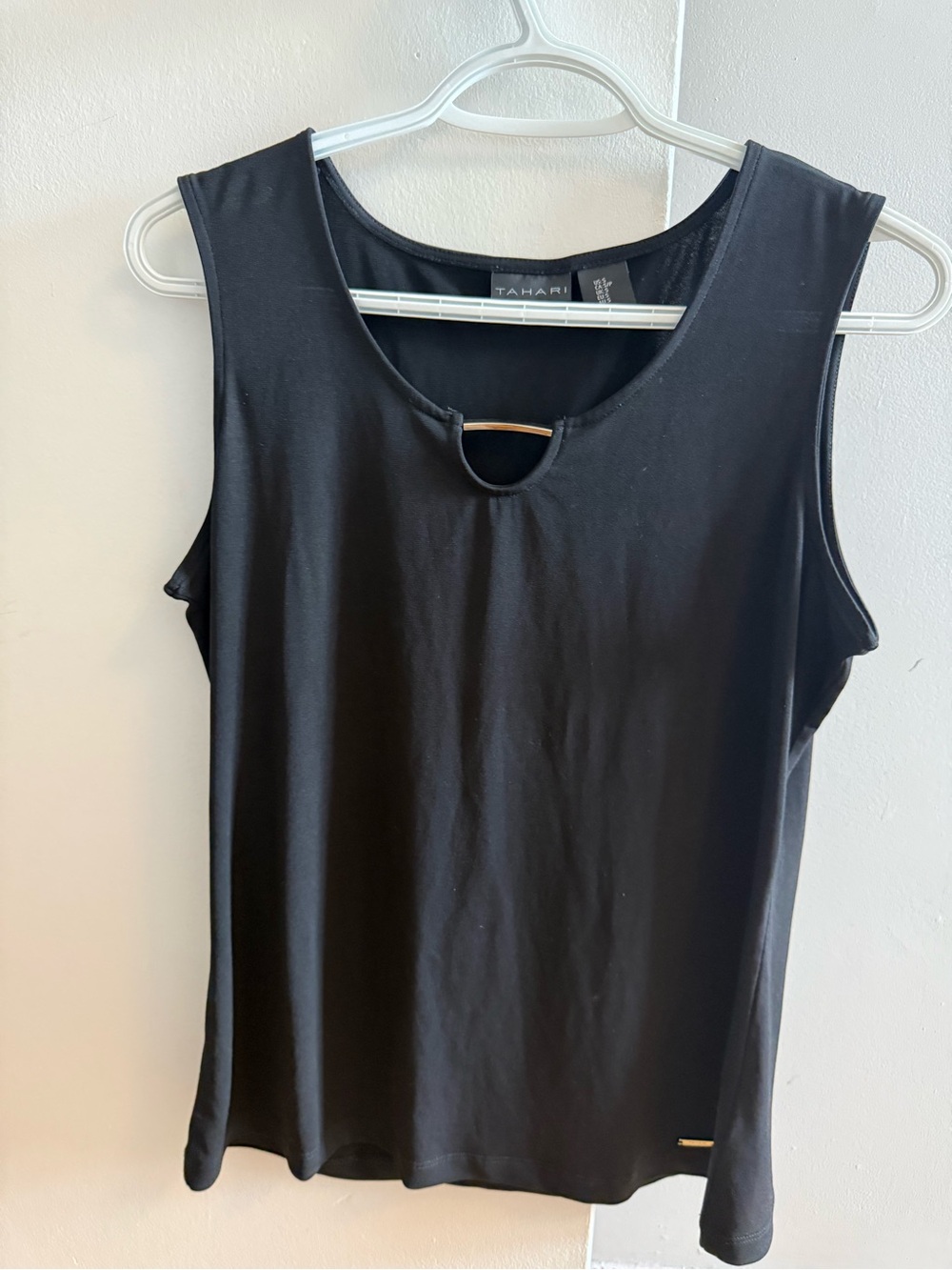 Tahari Black Sleeveless Keyhole Tank Top